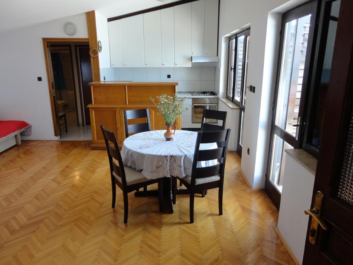Apartman Lucijan Marusici  المظهر الخارجي الصورة